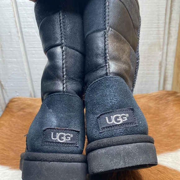 Womens UGG winter boots size 6 check them out very nice thanks 🙏 - Picture 4 of 8